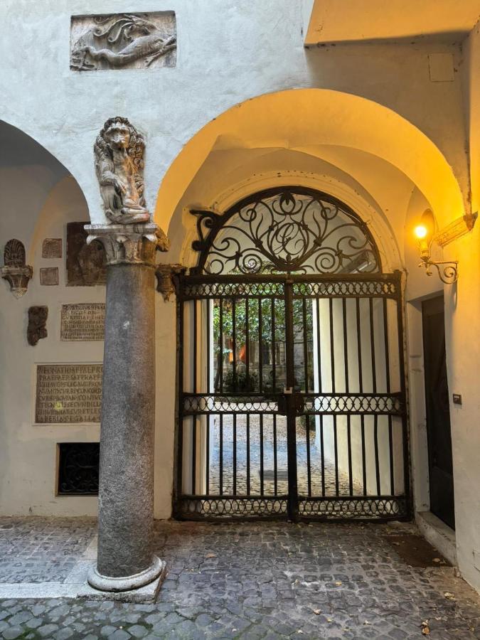 Rome Center, Luxury & History In Via Monserrato Екстериор снимка