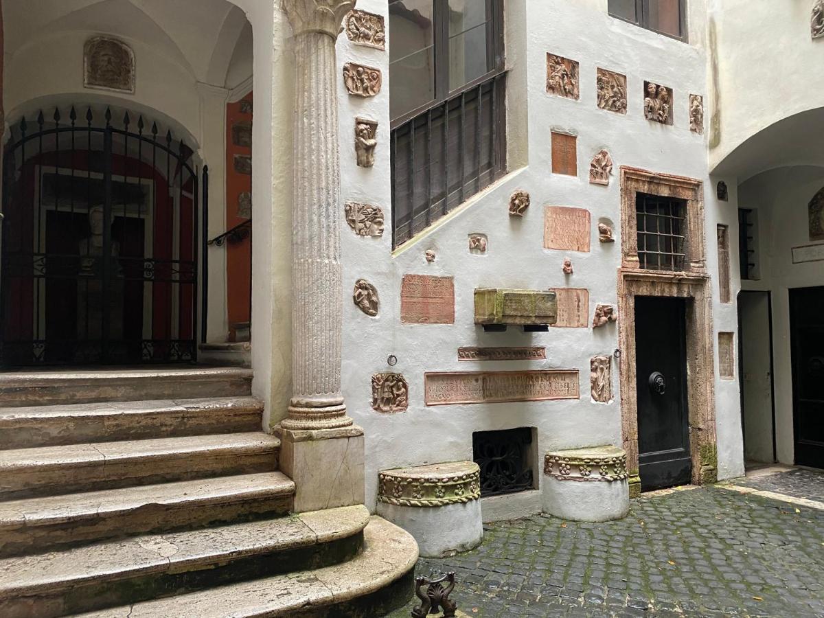 Rome Center, Luxury & History In Via Monserrato Екстериор снимка
