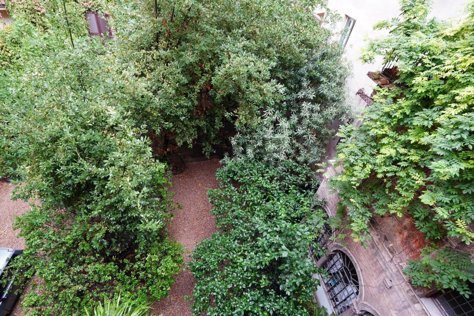Rome Center, Luxury & History In Via Monserrato Екстериор снимка